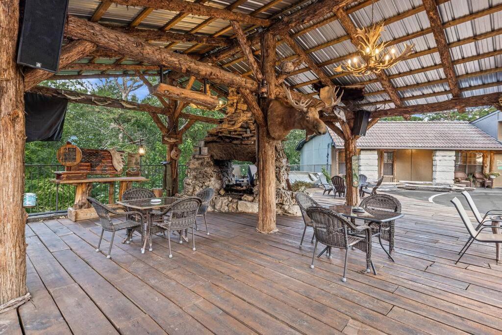 Stonegate Lodge King Bed Wifi Roku Tv Salt Water Pool Room #203 Eureka Springs Exterior foto